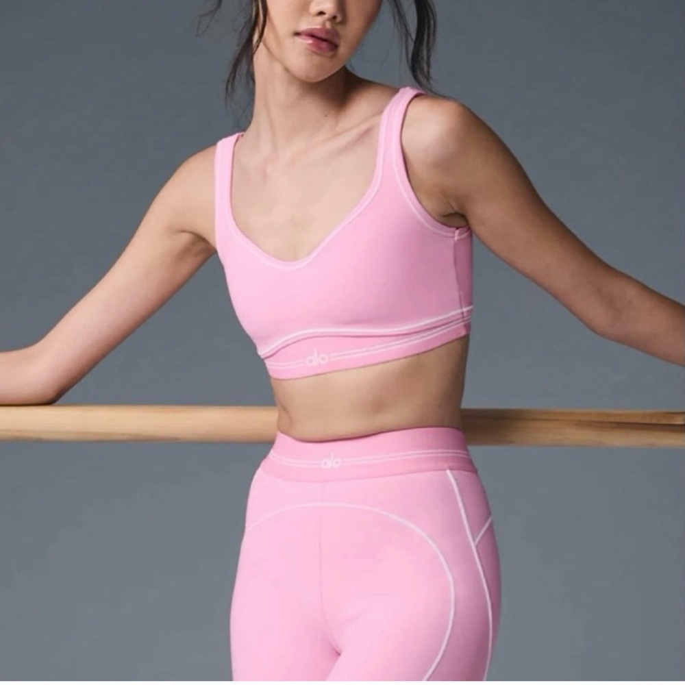 ALO Yoga lookalike Women's Heart Throb Sweet Pink Set